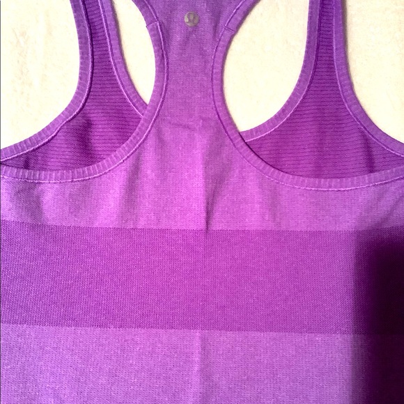 Lululemon running tank - Picture 3 of 4